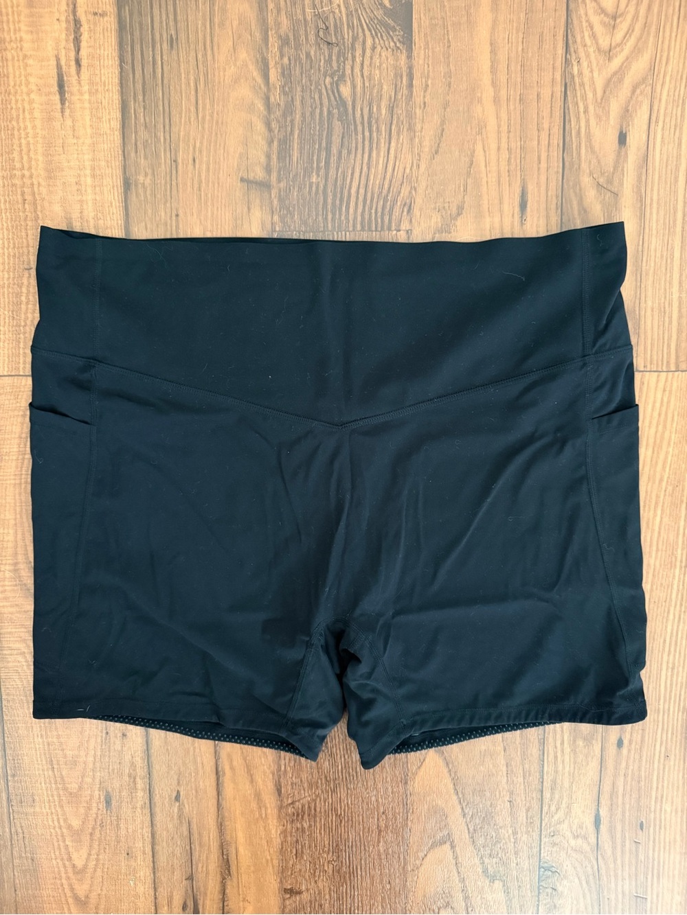 HALARA Black High-Rise Bike Shorts with Pockets